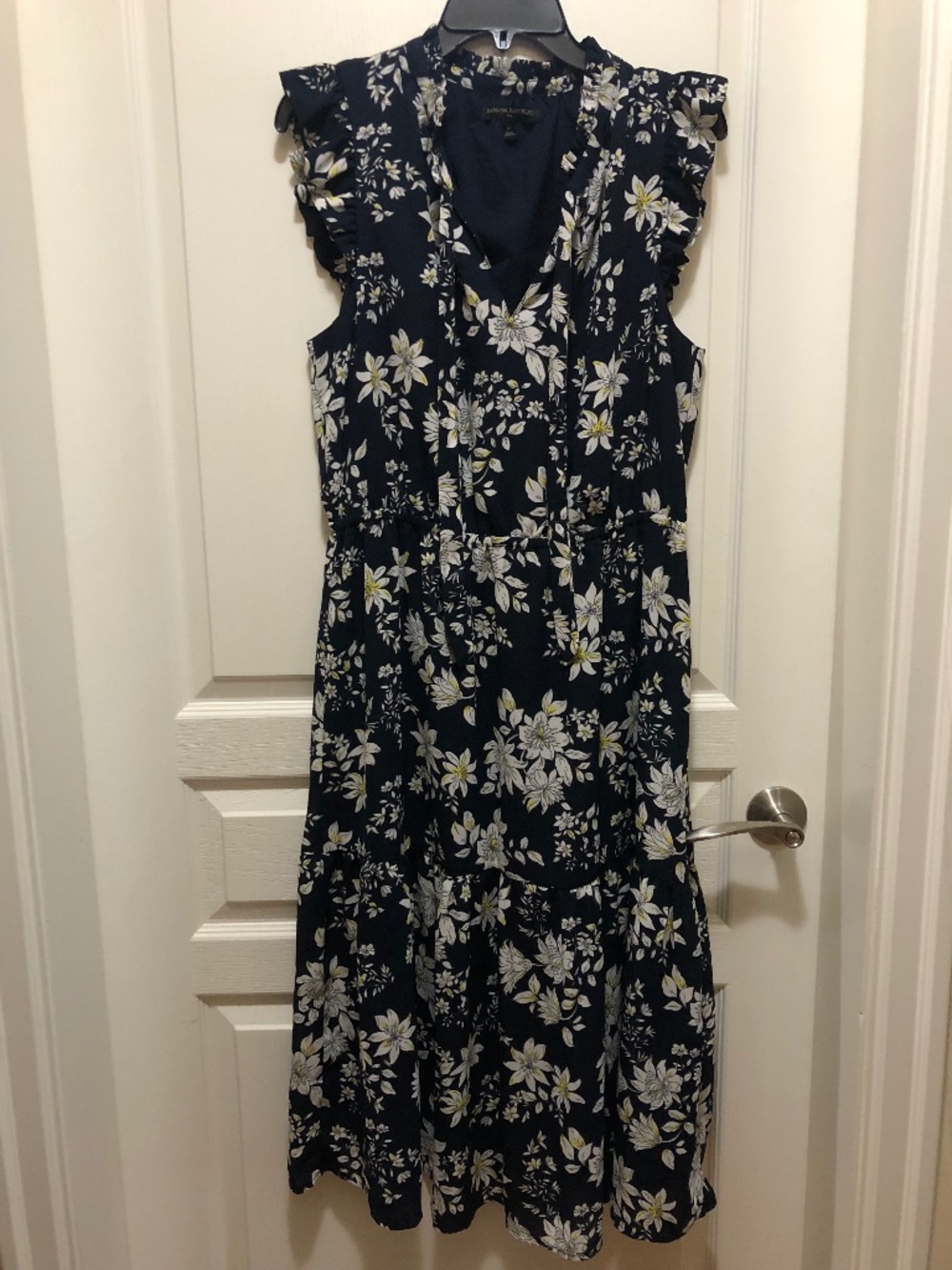 Banana Republic Size 14 floral dress navy blue white yellow tie neck ruffle - Picture 2 of 8